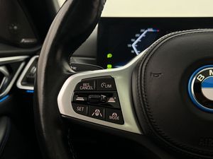 BMW i4 bild 38