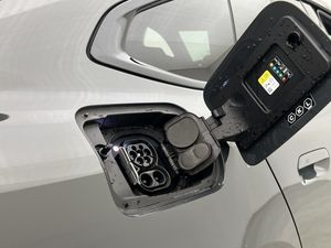 BMW i4 bild 12