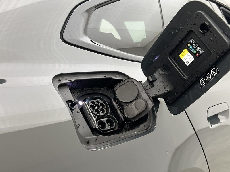 BMW i4 bild 12