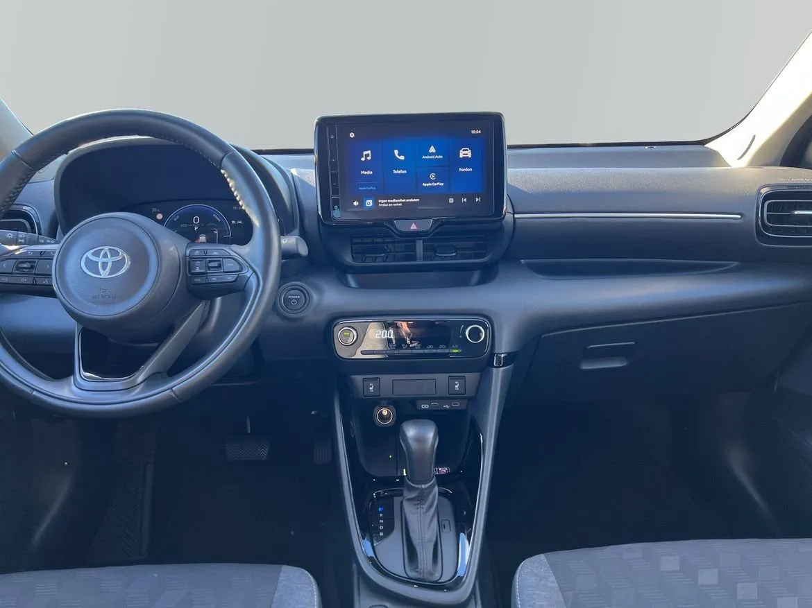 Vehicle image 7