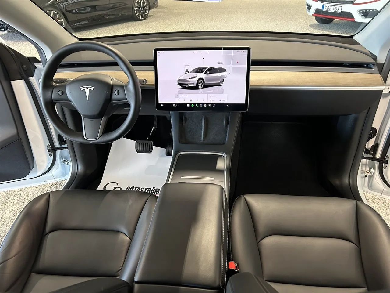 Vehicle image 20