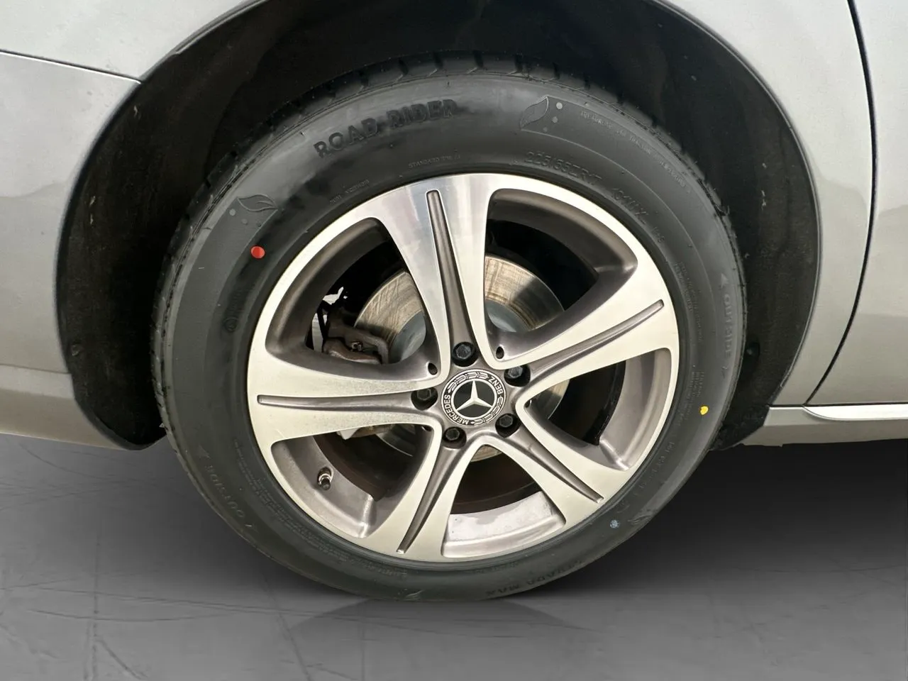 Vehicle image 30