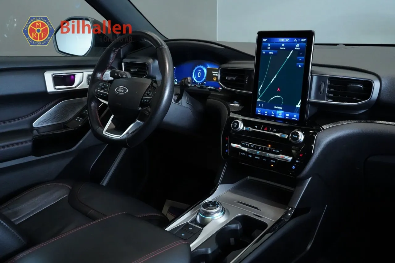 Vehicle image 9