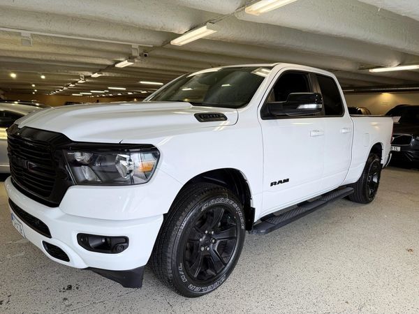 RAM 1500 Quad Cab 5.7 V8 HEMI 4x4 TorqueFlite, 401hp, 2021 - 2021
