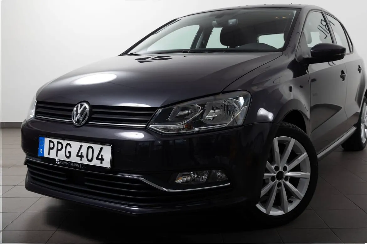 Vehicle image 9