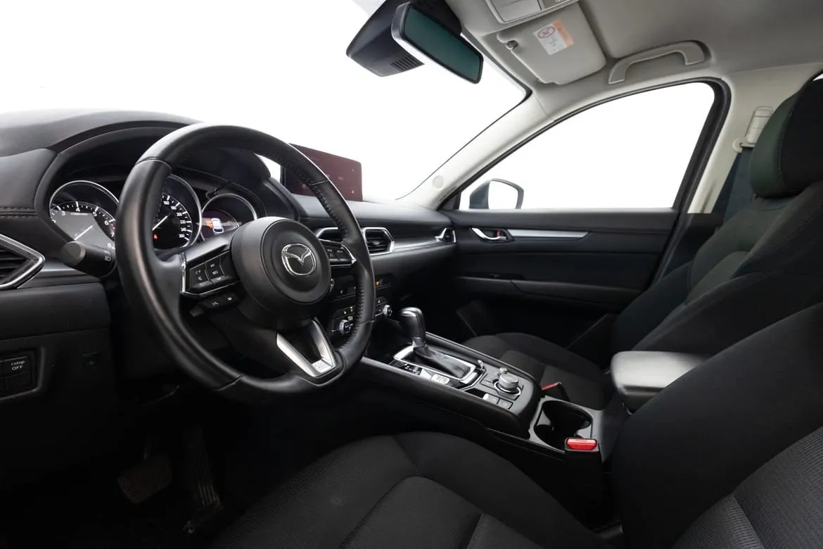 Vehicle image 15