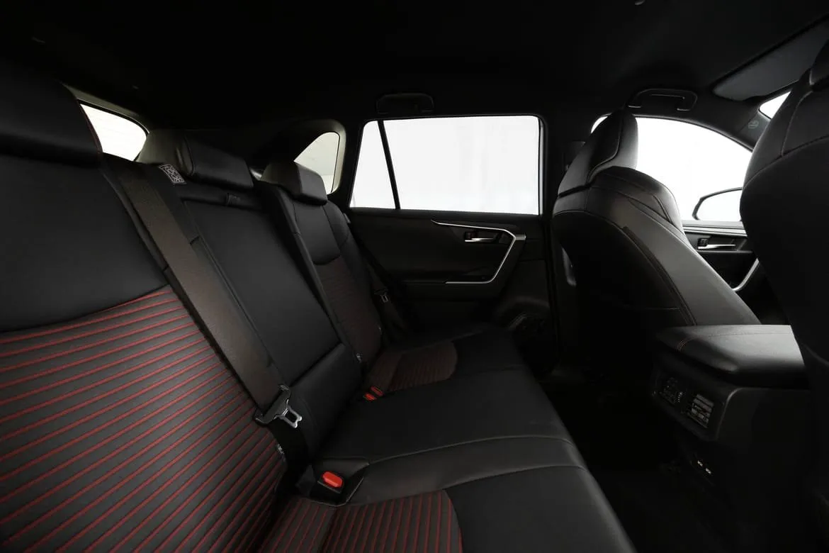 Vehicle image 14