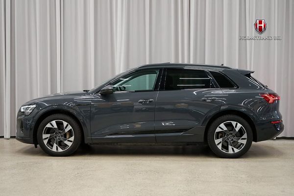 Audi Q8 e-tron 50 e-tron quattro Pano Drag Luftfjäd Elstolar Rattvärme - 2024