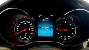 Mercedes GLC220 bild 21
