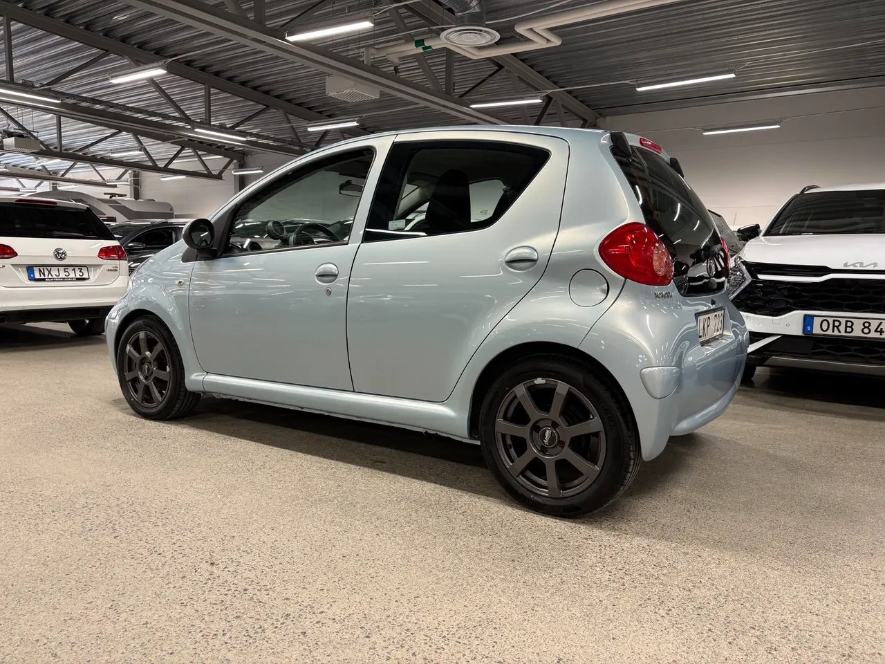 Vehicle image 2