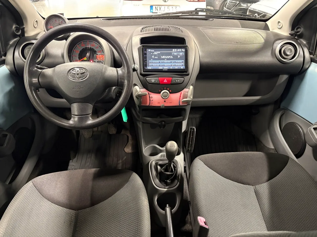 Vehicle image 7