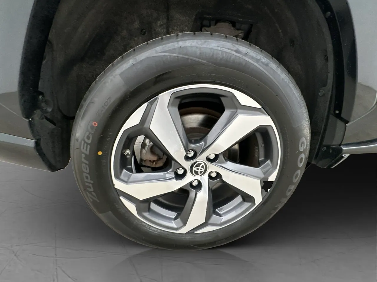 Vehicle image 35
