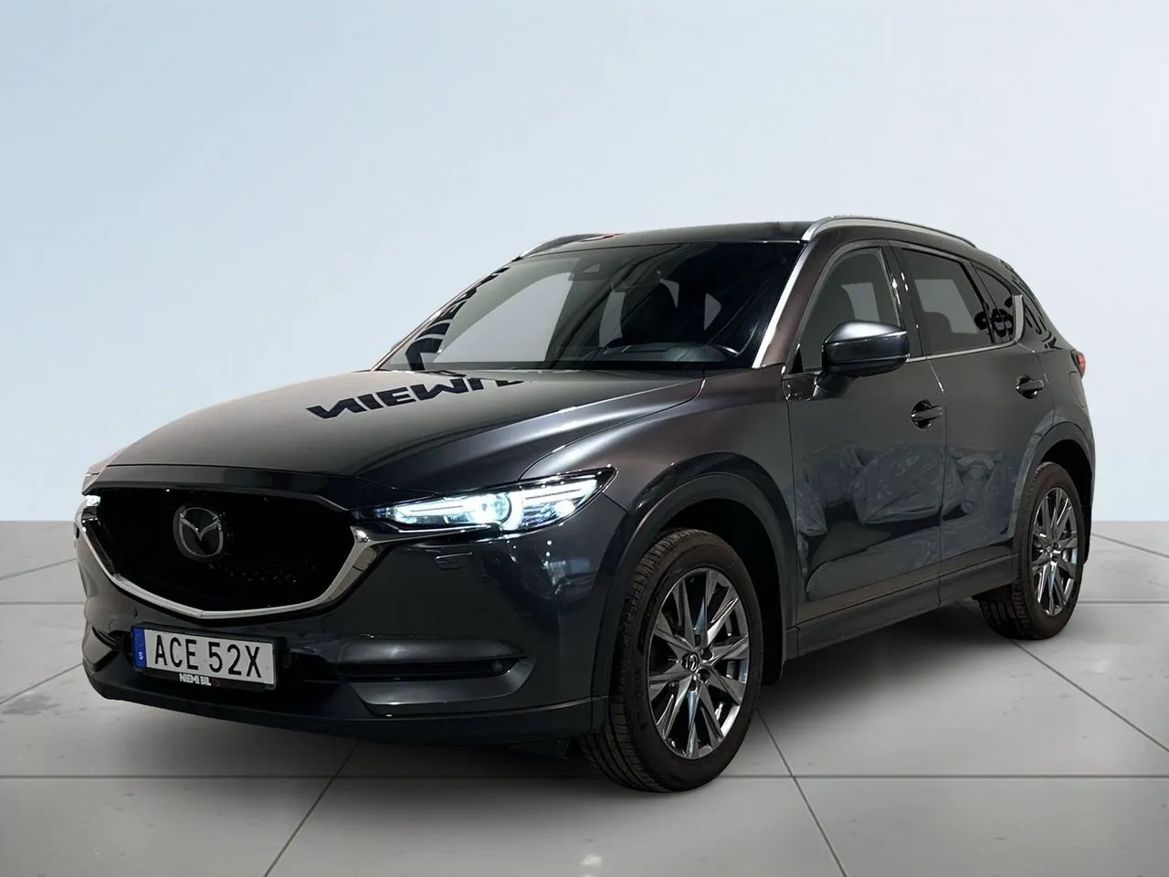 Vehicle image 15