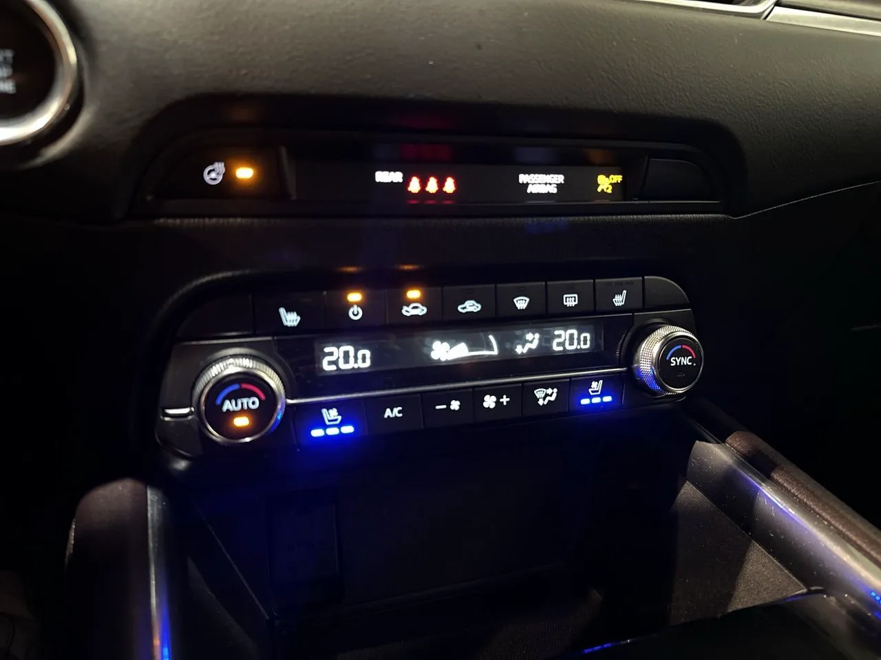 Vehicle image 21