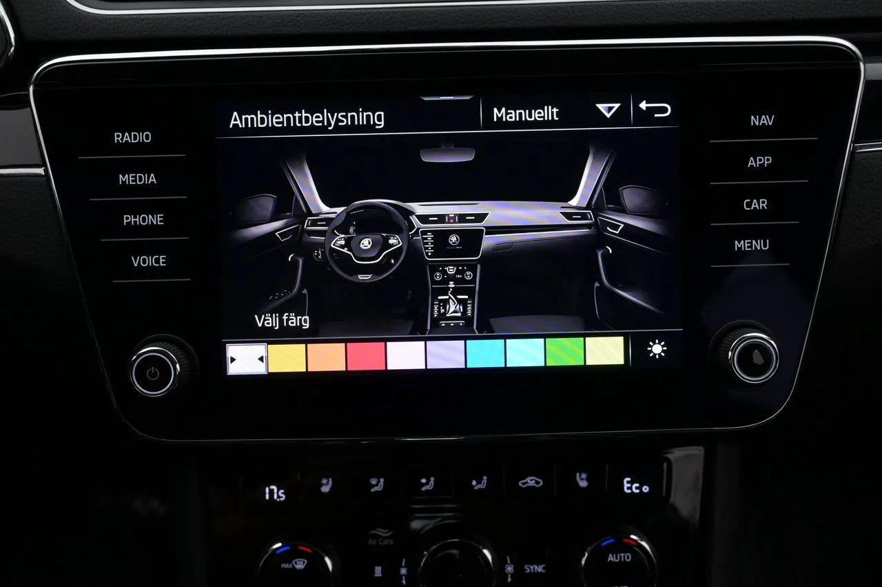 Vehicle image 18