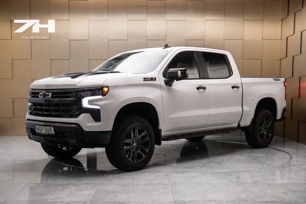 Chevrolet Silverado Z71 LT Trail Boss / KAMPANJRÄNTA 1,99% / BOSE/ Taklucka - 2026