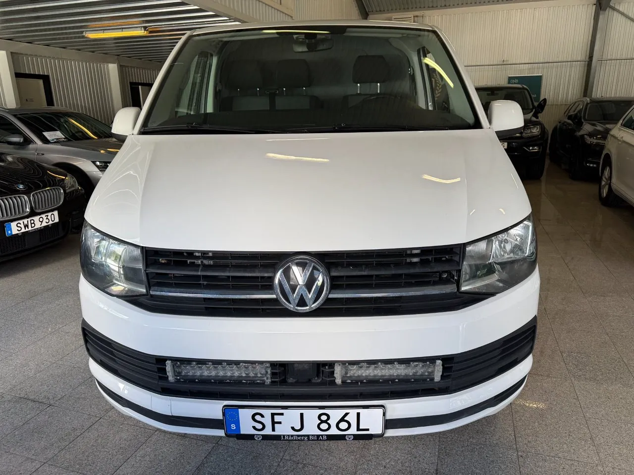 Vehicle image 8