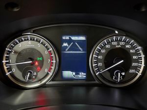 Suzuki Vitara bild 18