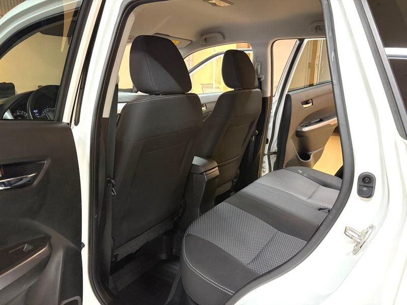 Suzuki Vitara bild 10