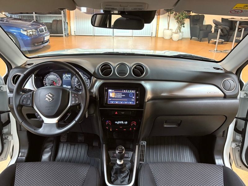 Suzuki Vitara bild 2