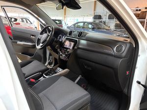 Suzuki Vitara bild 17