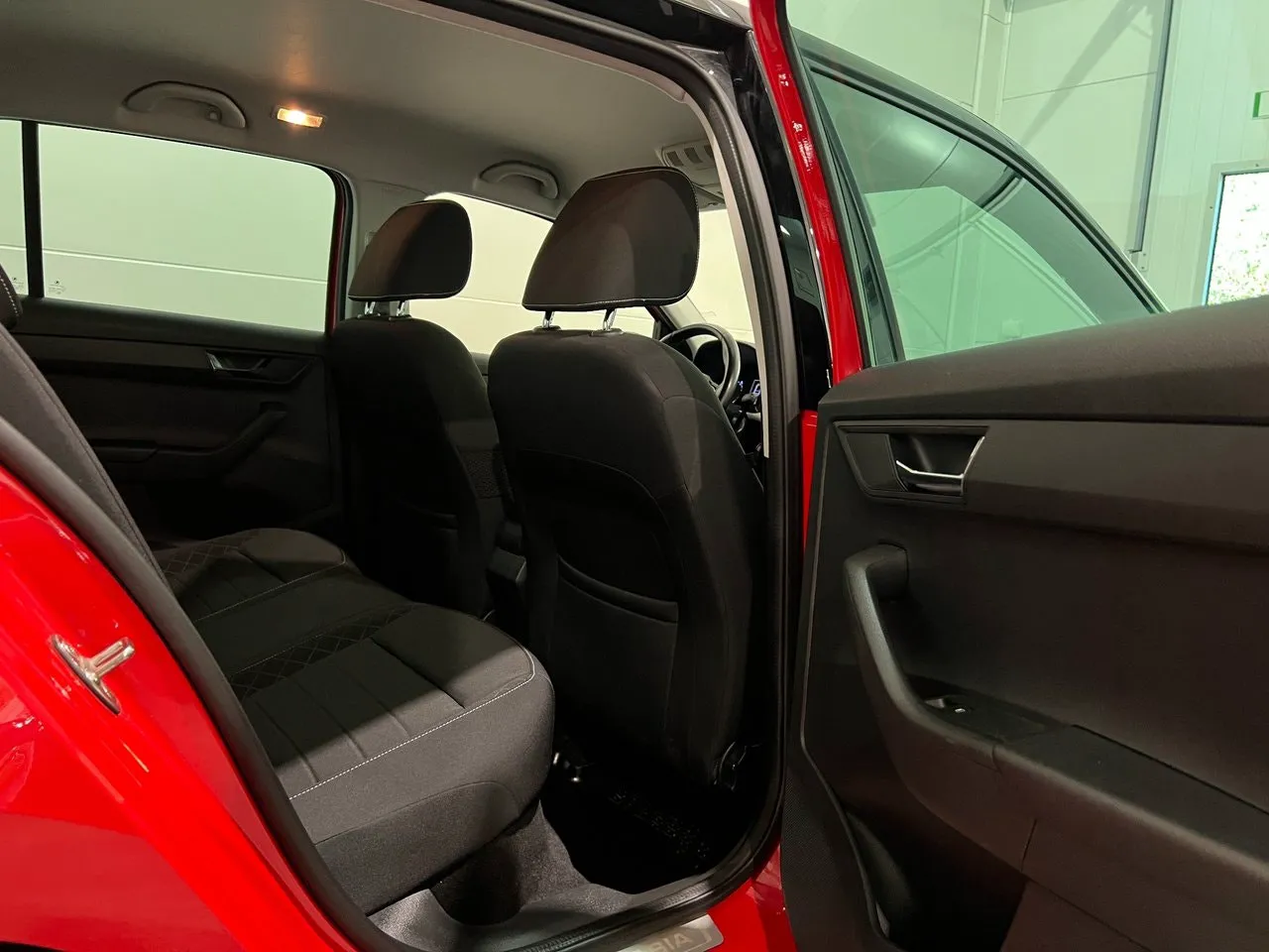 Vehicle image 8
