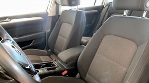 Volkswagen Passat bild 8