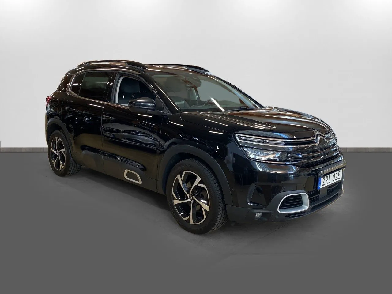 Vehicle image 2