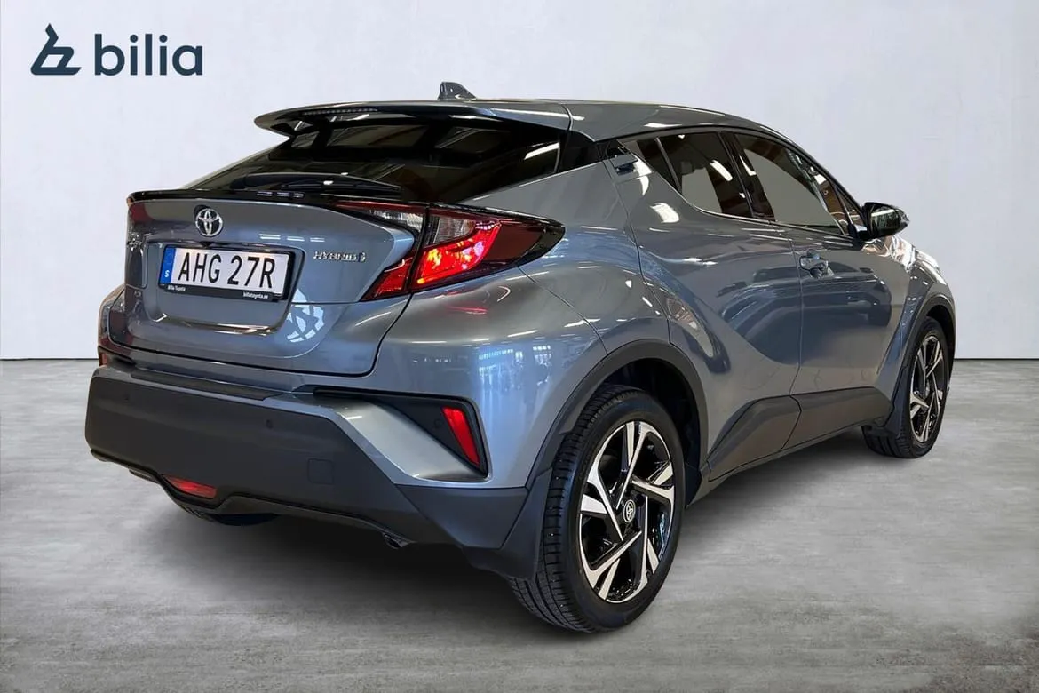 Vehicle image 16