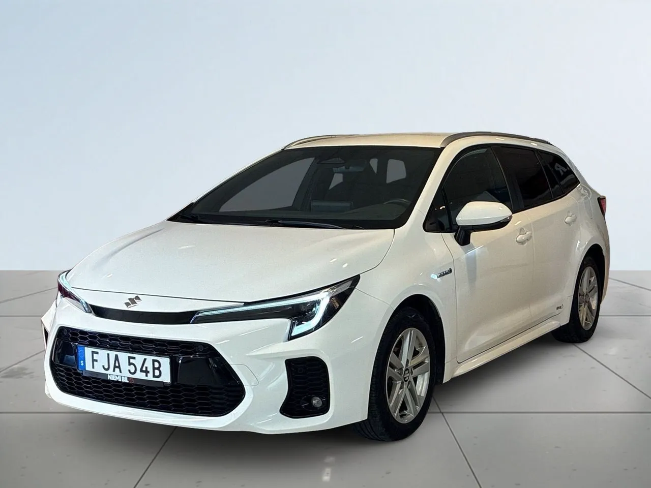 Vehicle image 15