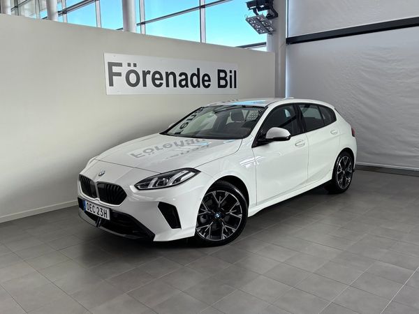 BMW 120 M Sport Design Automat Rattvärme 18" Park/Drive Assist - 2026
