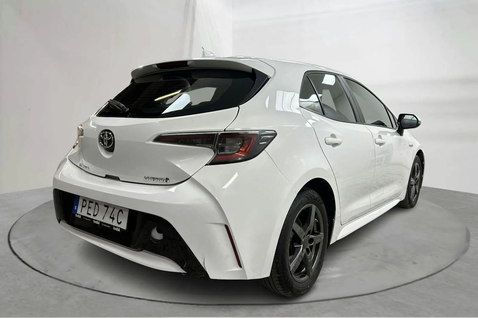 Vehicle image 2