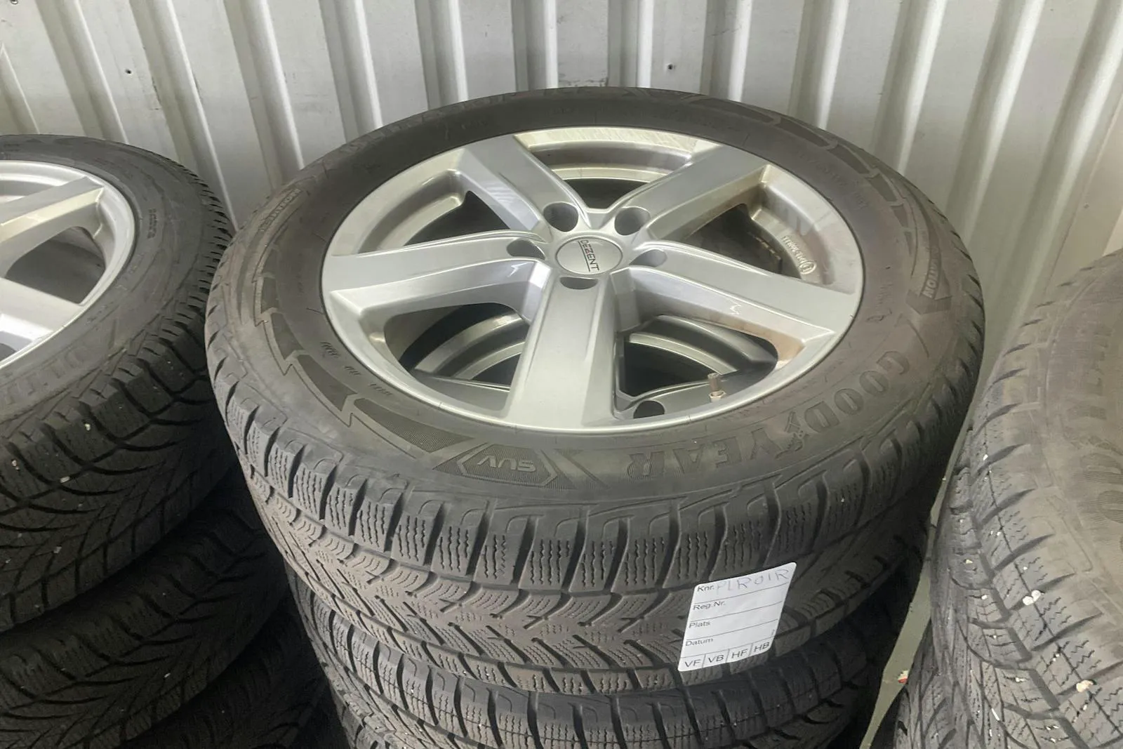 Vehicle image 11