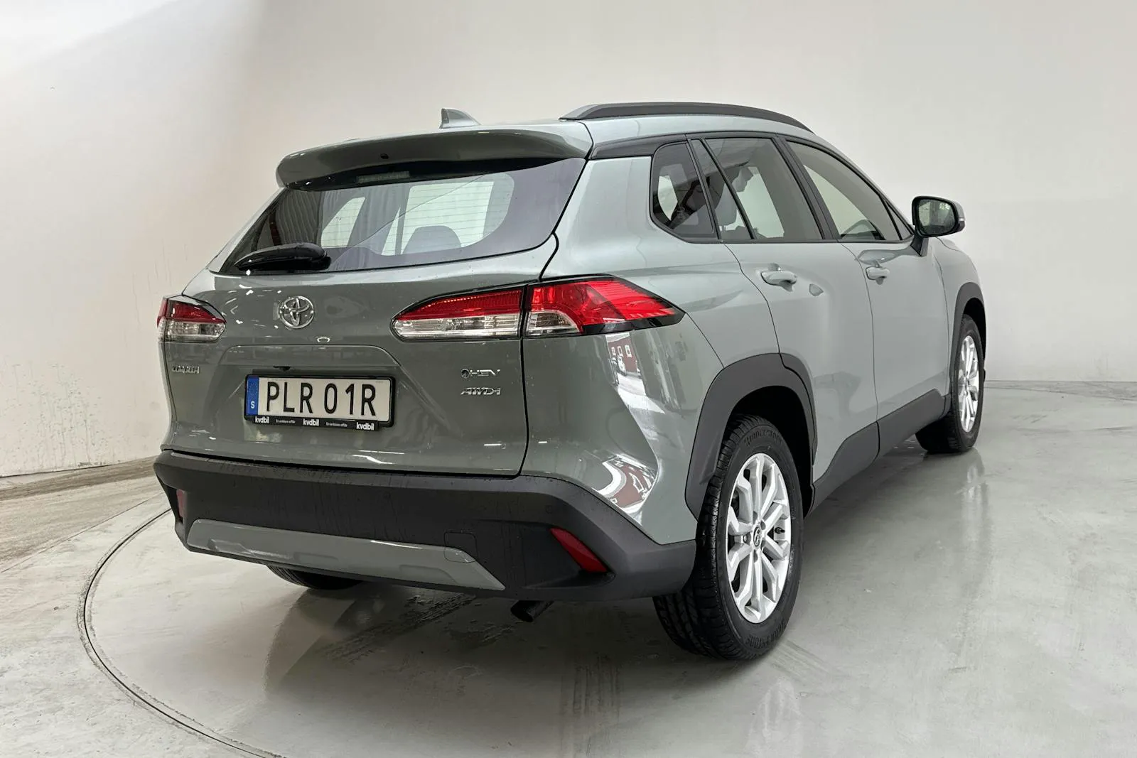 Vehicle image 2