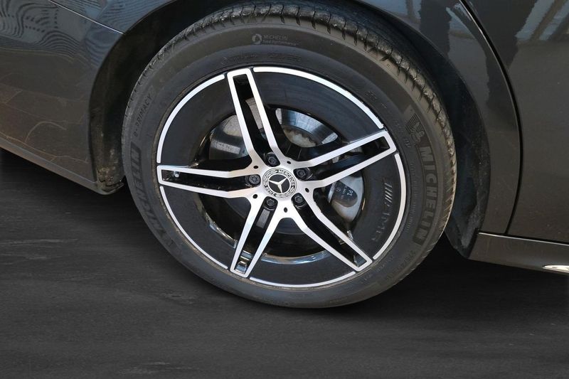 Mercedes E300 bild 12