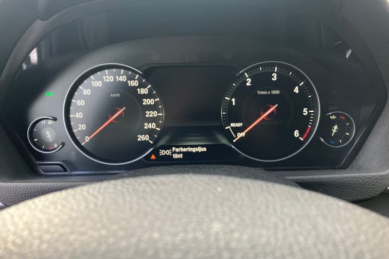 BMW 320 bild 16