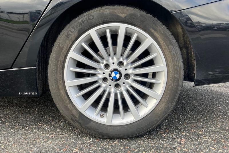BMW 320 bild 17