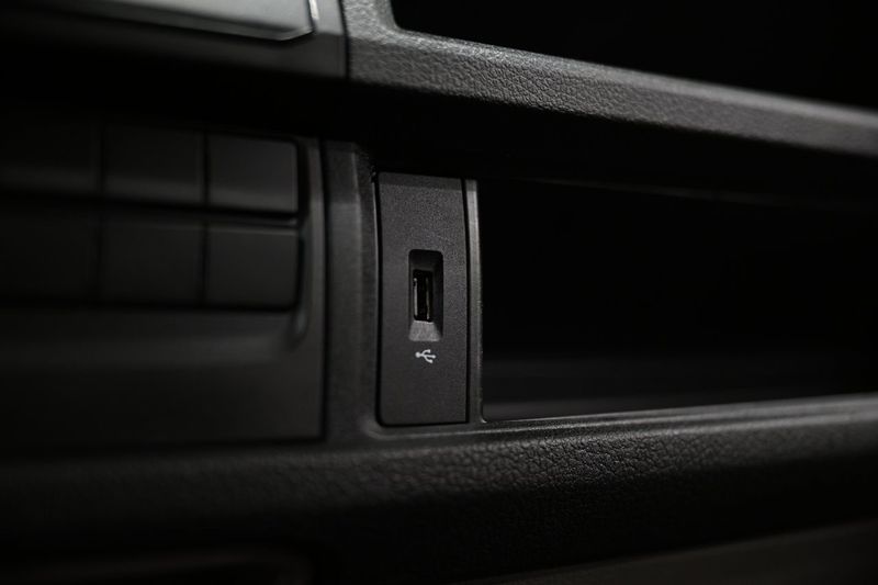 Volkswagen Caravelle bild 27