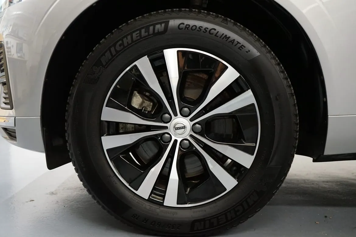 Vehicle image 20