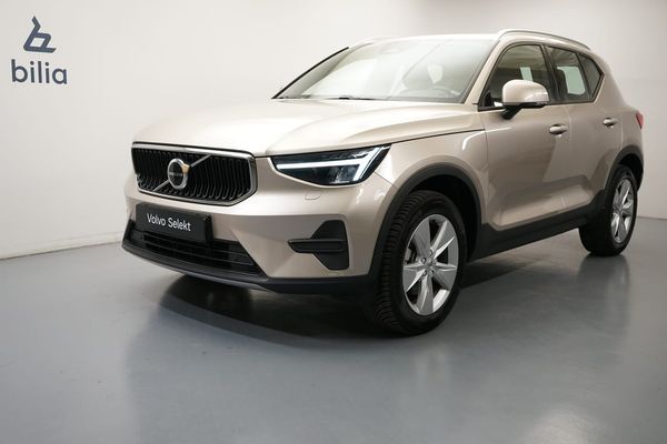 Volvo XC40 B4 FWD Bensin Core, Baklucka elmanövrerad - 2024