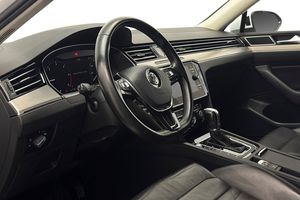 Volkswagen Passat bild 13