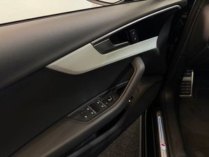 Audi A4 bild 21