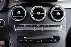 Mercedes GLC220 bild 12