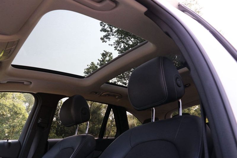 Mercedes GLC220 bild 15
