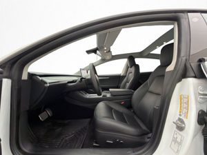 Tesla Model 3 bild 12