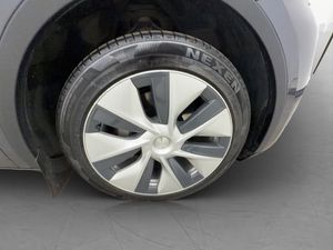 Tesla Model Y bild 33