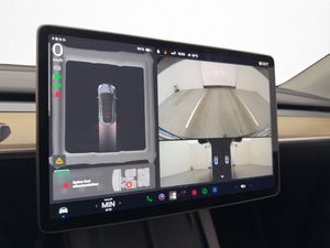 Tesla Model Y bild 24