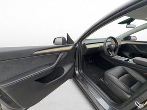 Tesla Model Y bild 12