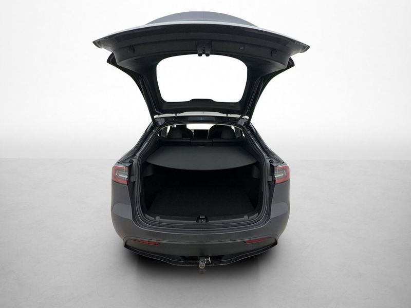 Tesla Model Y bild 31