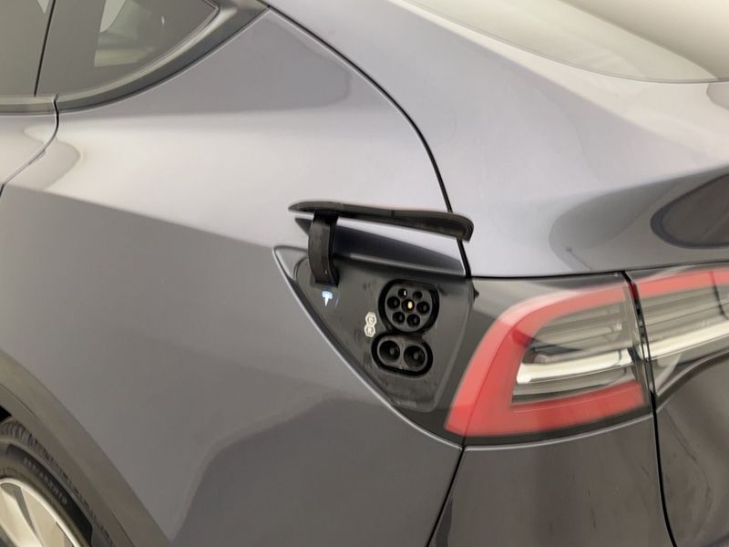 Tesla Model Y bild 30